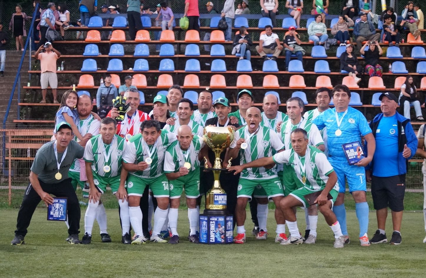 Campeón Nacional Fenfur 2026 Serie Super senior 50